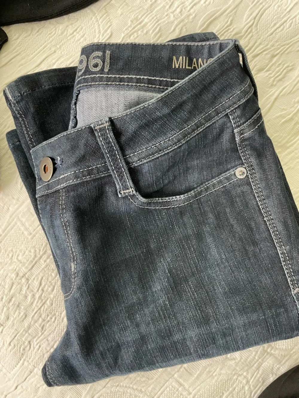 NWOT- DL 1961 jeans- Boot leg - size 25- Milano Boot- stretchy - Picture 6 of 11